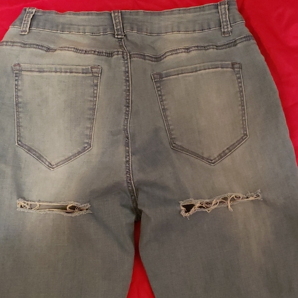 Skinny Slit Back Jeans - Picture 4 of 8